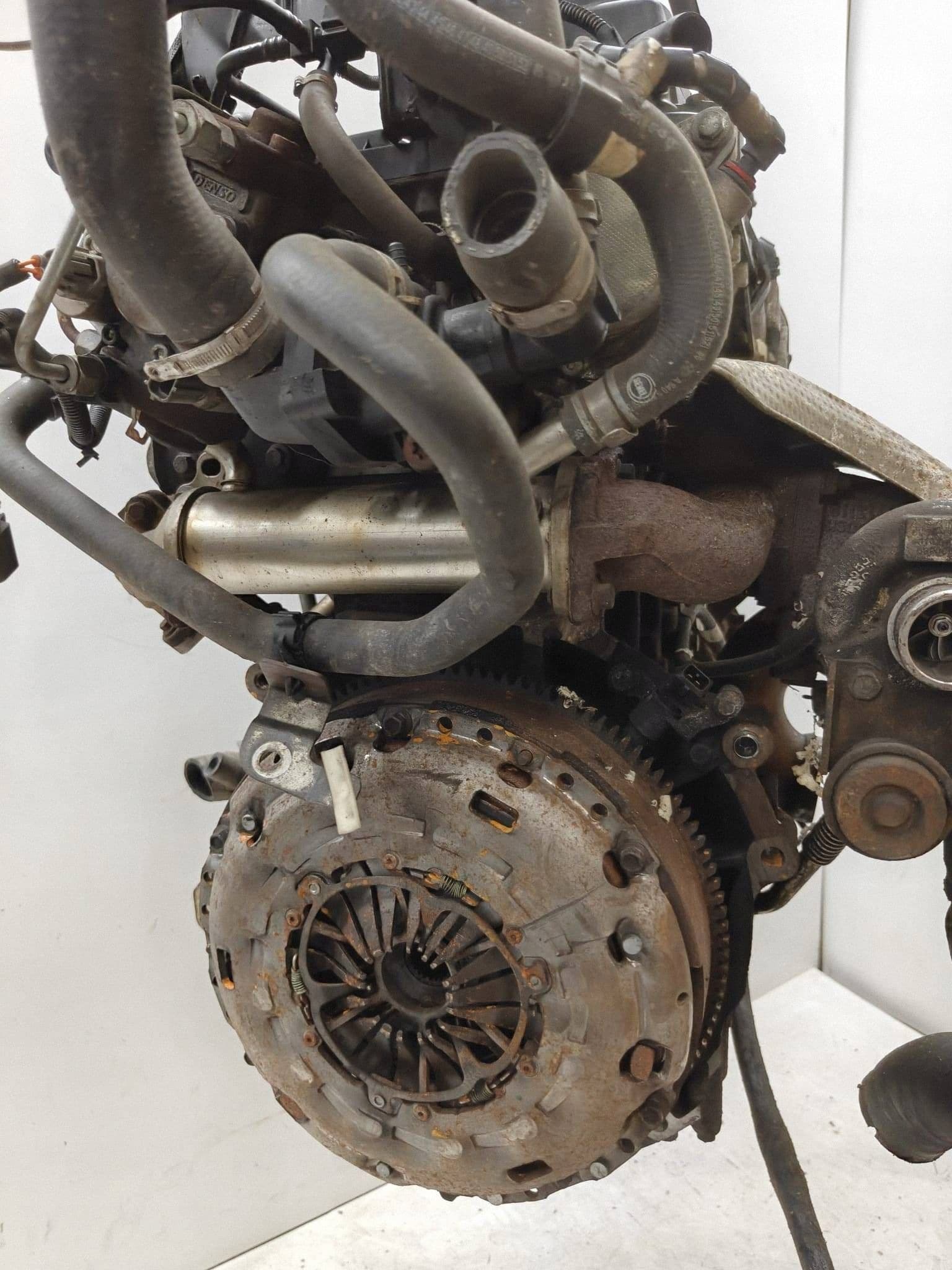 Moteur 4HV — vue 8