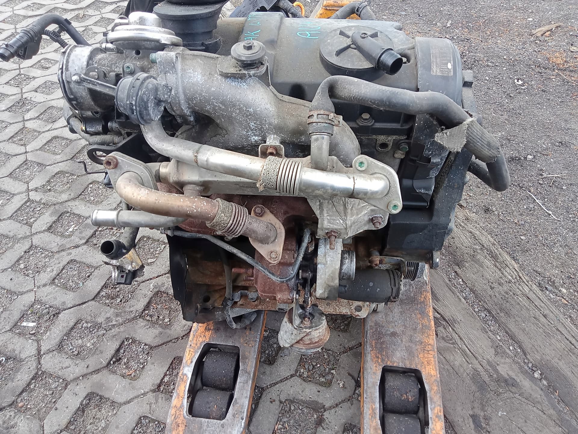 Moteur AUY — vue 5