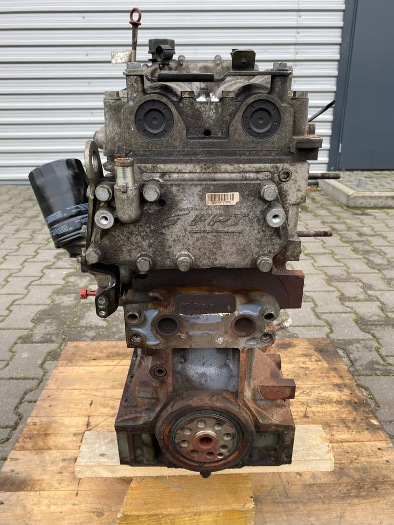 Moteur F1CFL411J — vue 4