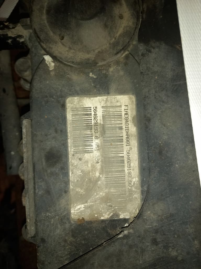 Moteur F1AE0481B — vue 3