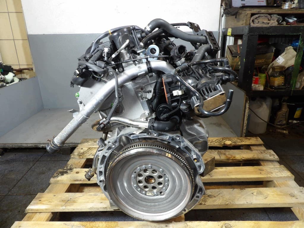 Moteur 270910 — vue 4