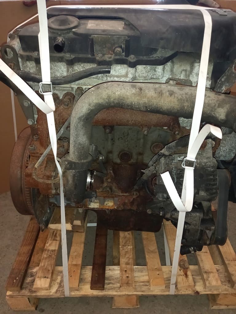 Moteur F1AE0481B — vue 4