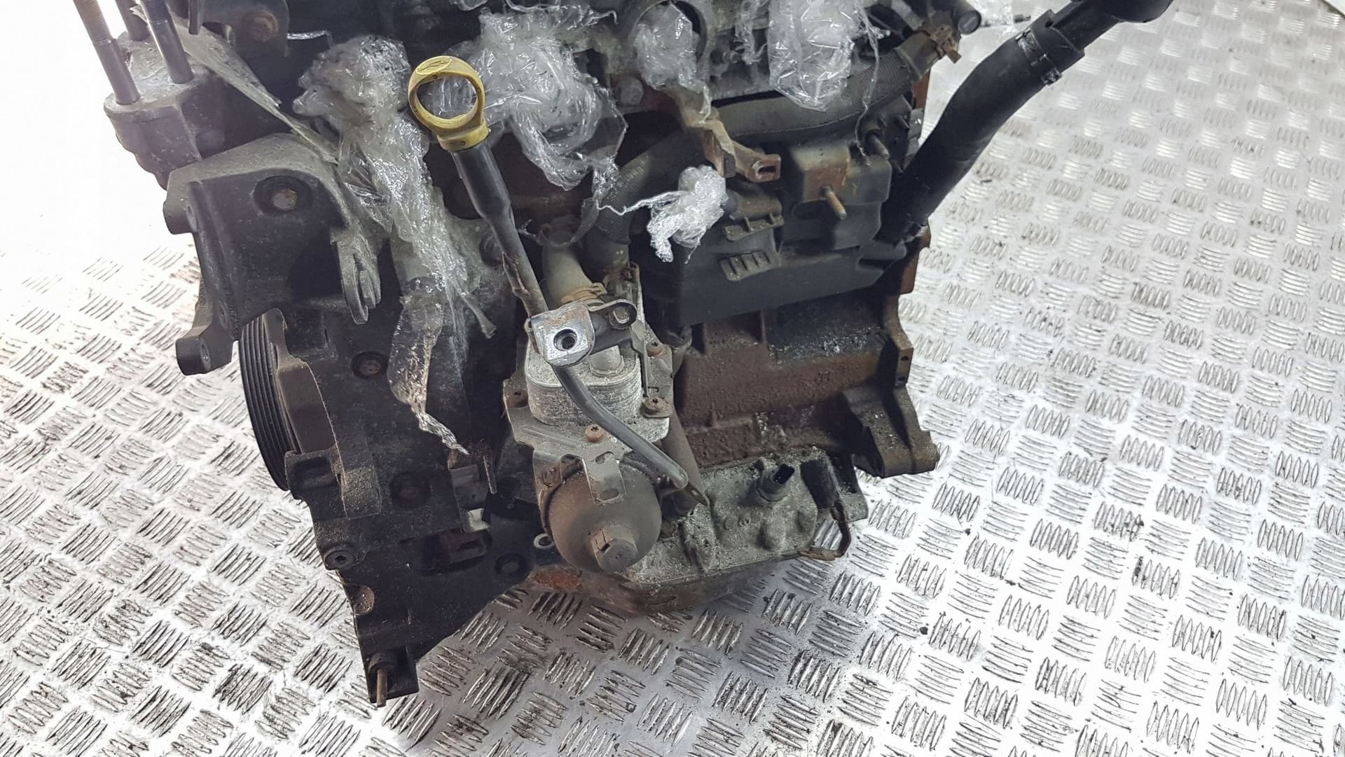 Moteur 4HK — vue 4