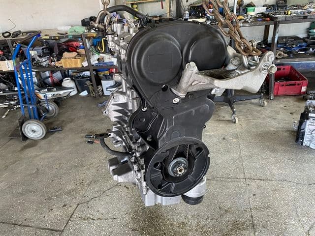 Moteur B 4204 T27 — vue 3