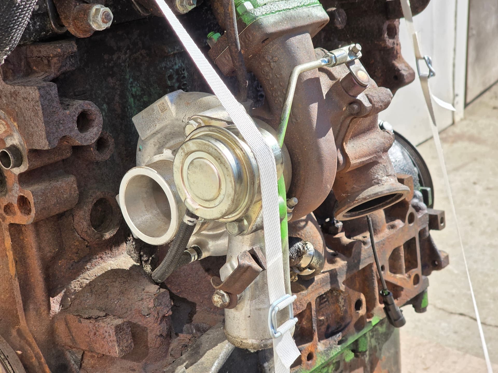 Moteur F1CE0481D — vue 7