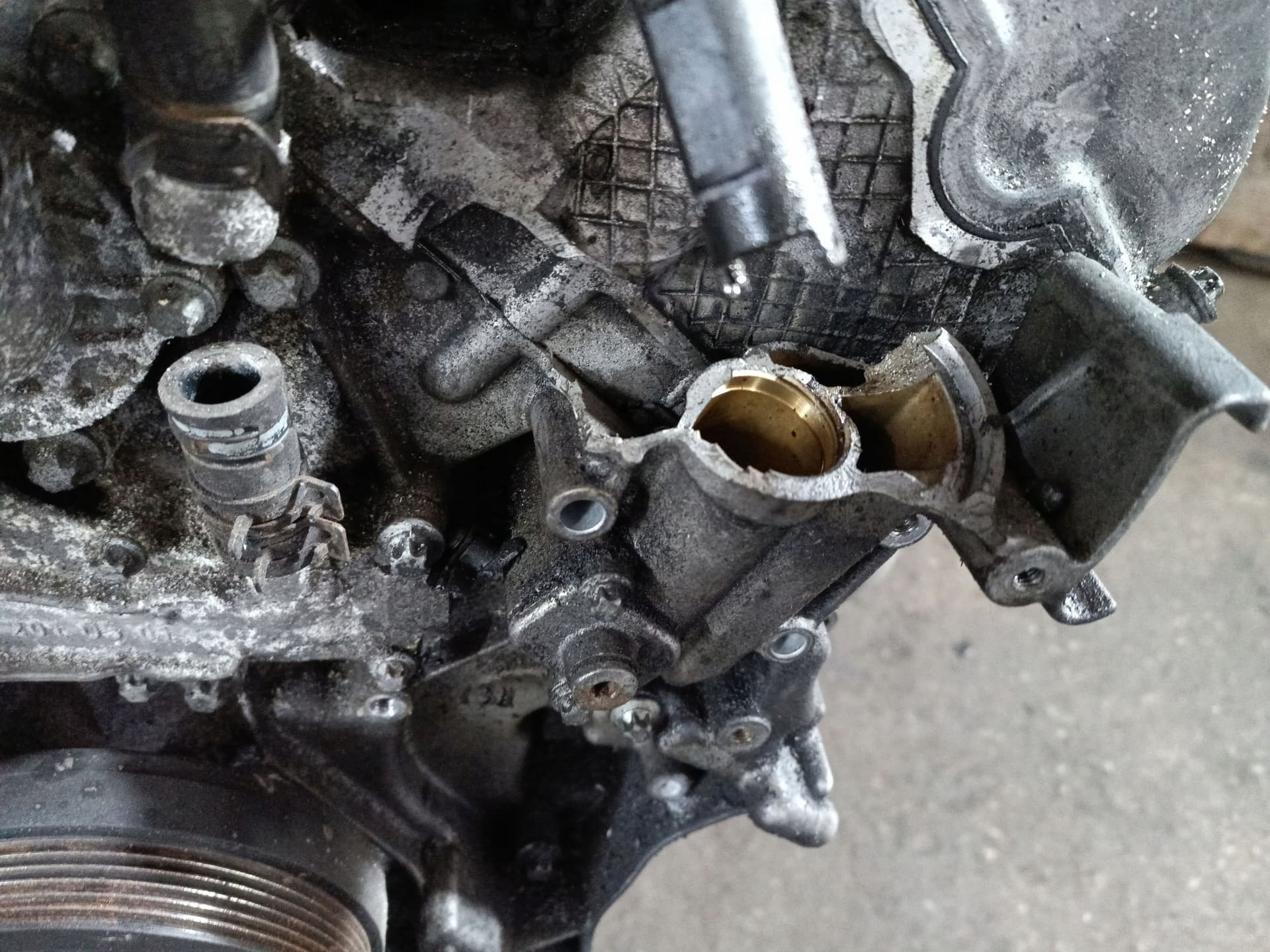 Moteur M 112.917 — vue 2