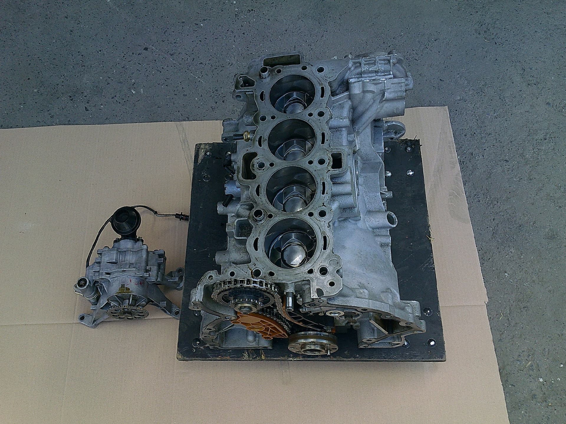 Moteur PT204 — vue 2