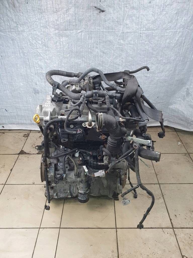 Moteur 1NZ-FXE — vue 2